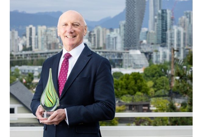 Delta Doctor Honoured for Leadership in Transplant Science