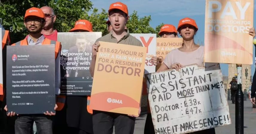 Doctors' Strike: NHS Lists 7 Signs to Visit A&E