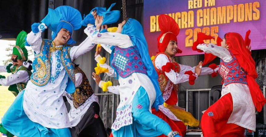 Surrey’s Summer Bhangra Jam Draws 20,000 to Holland Park