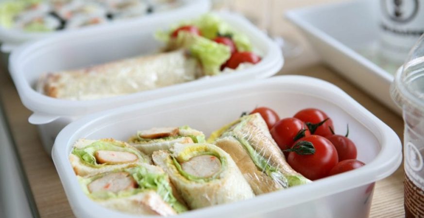 Surrey Teacher Tackles Lunchbox Shaming in Schools