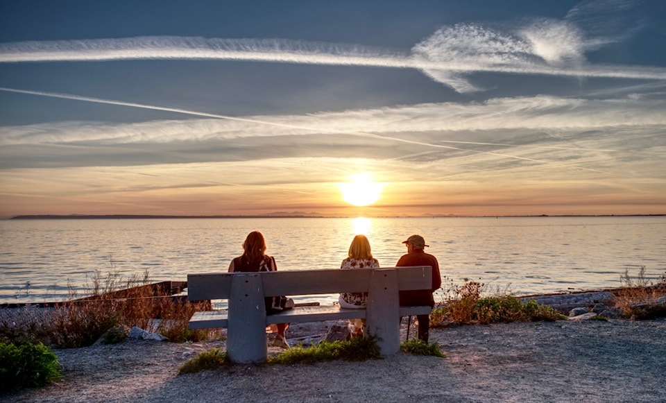Crescent Beach Shines as Fall Sunsets Draw Visitors
