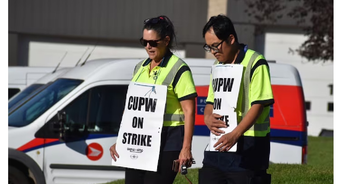 Surrey postal workers strike as new offer rejected
