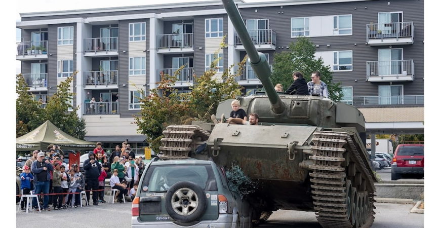 Centurion Tank Thrills Crowd at Cloverdale Legion